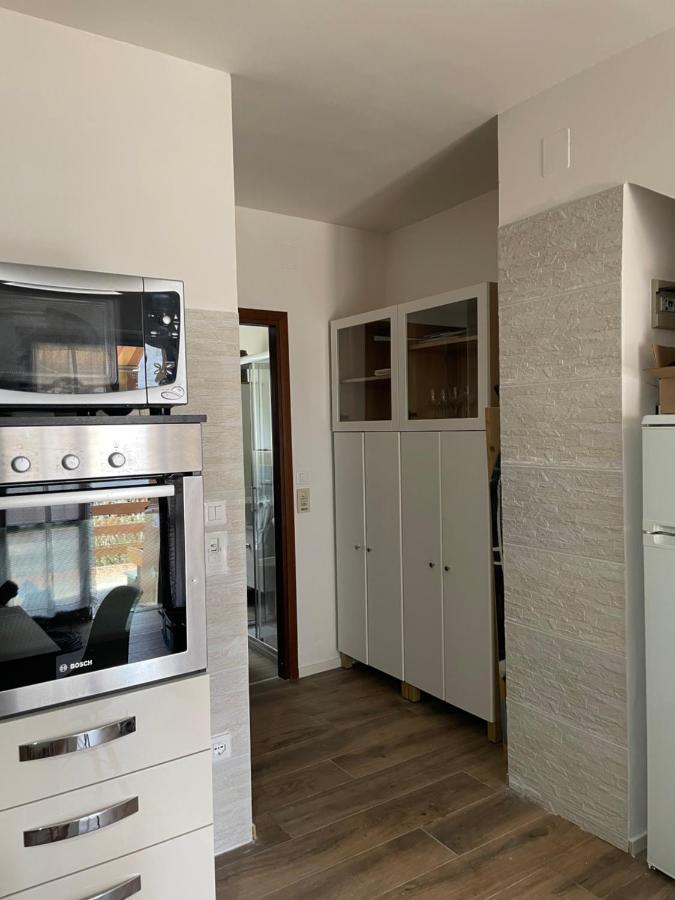 Lake Apartment Ischia Red Тенна Экстерьер фото